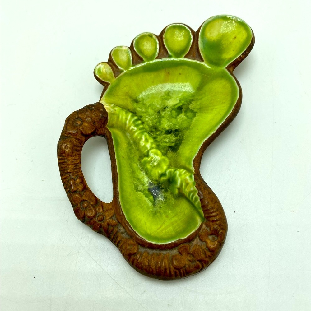 Vintage Treasure Craft Hand Crafted Green Enameled Tropical Foot Trinket Dish
